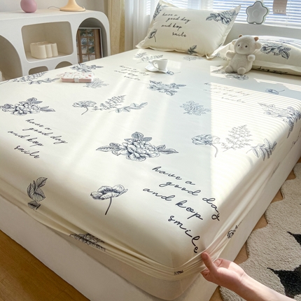 91家纺网 家纺一手货源 找家纺 久云居2024A类印花磨毛防水床笠 法式花落