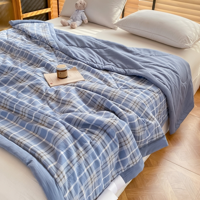 91家纺网 家纺一手货源 找家纺 梦恬佳2024新款无印风水洗棉夏被-春野蓝