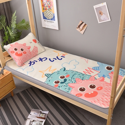 91家纺网 家纺一手货源 找家纺 （总）多樂家纺2024新款日系卡通学生床大版冰丝凉席两件套