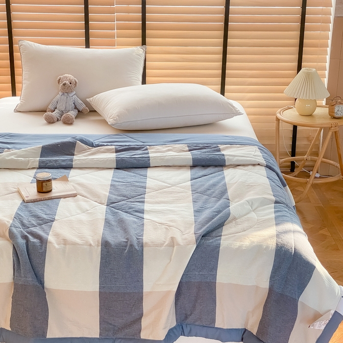 91家纺网 家纺一手货源 找家纺 梦恬佳2024新款无印风水洗棉夏被-蓝大格