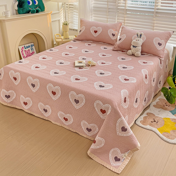 91家纺网 家纺一手货源 找家纺 胜权家纺 2024新款A类60支双面全棉高温水洗夹棉床盖三件套 心动一刻