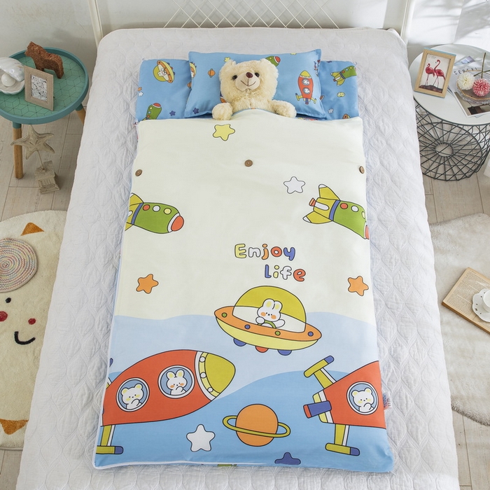 91家纺网 家纺一手货源 找家纺 大黄蜂家居家纺 2025新款纯棉四季款水晶绒四季大版花儿童睡袋 遨游太空