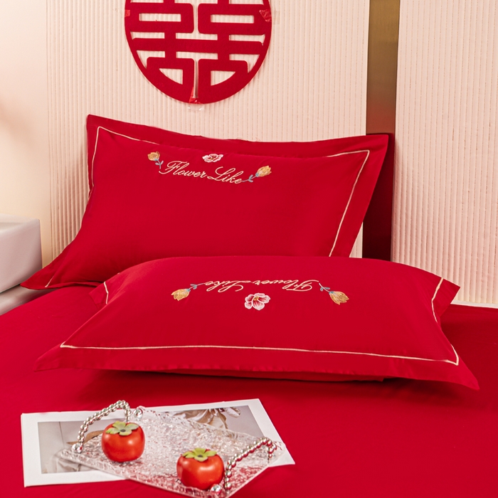 91家纺网 家纺一手货源 找家纺 银石 2024新款60新疆长绒棉大红婚庆绣花四件套 倾心一片