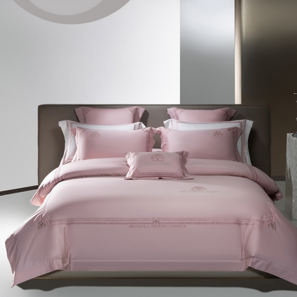 91家纺网 家纺一手货源 找家纺 高大尚2025春夏新品长绒棉高端绣花四件套-法尔曼 法尔曼  樱花粉