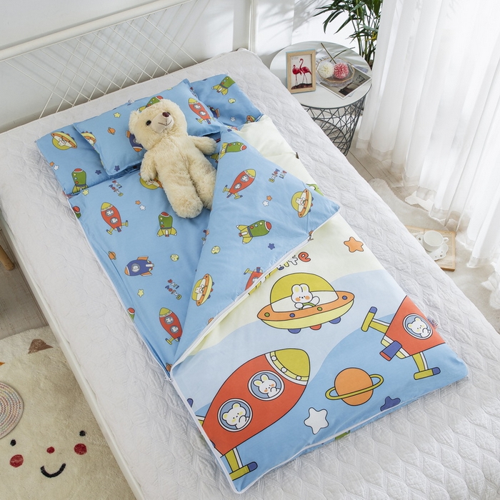 91家纺网 家纺一手货源 找家纺 大黄蜂家居家纺 2025新款纯棉四季款水晶绒四季大版花儿童睡袋 遨游太空