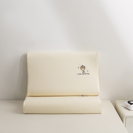 91家纺网 家纺一手货源 找家纺 （总）麦肯锡 2024新款幸福家庭呵护亲子乳胶枕系列