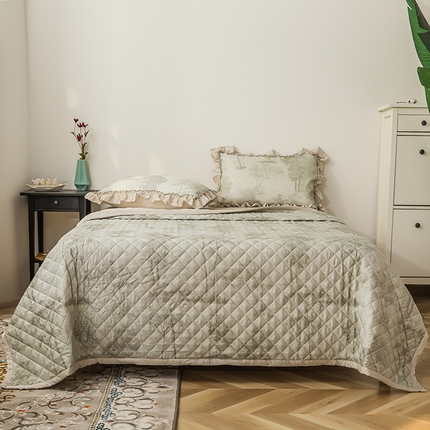 91家纺网 家纺一手货源 找家纺 （总）恩和家纺 2024新款50s莱赛尔天丝床盖夏被法式飞边款