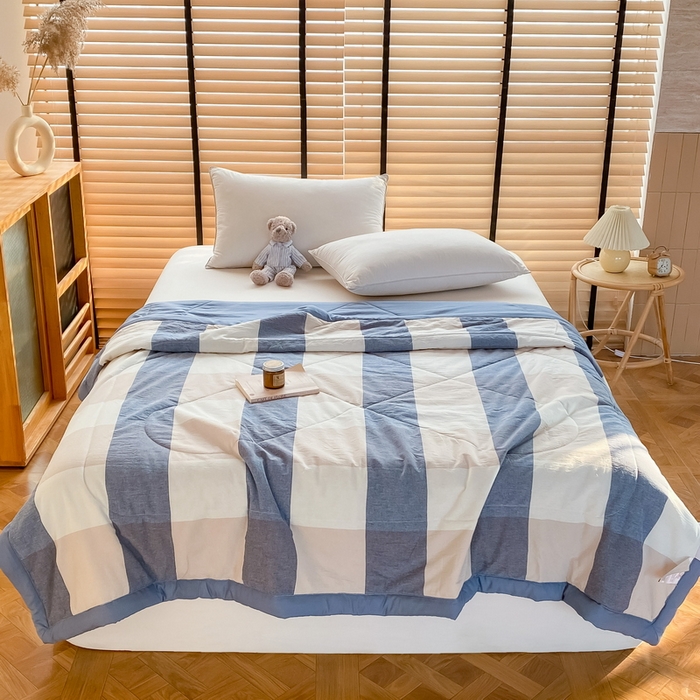 91家纺网 家纺一手货源 找家纺 梦恬佳2024新款无印风水洗棉夏被-蓝大格