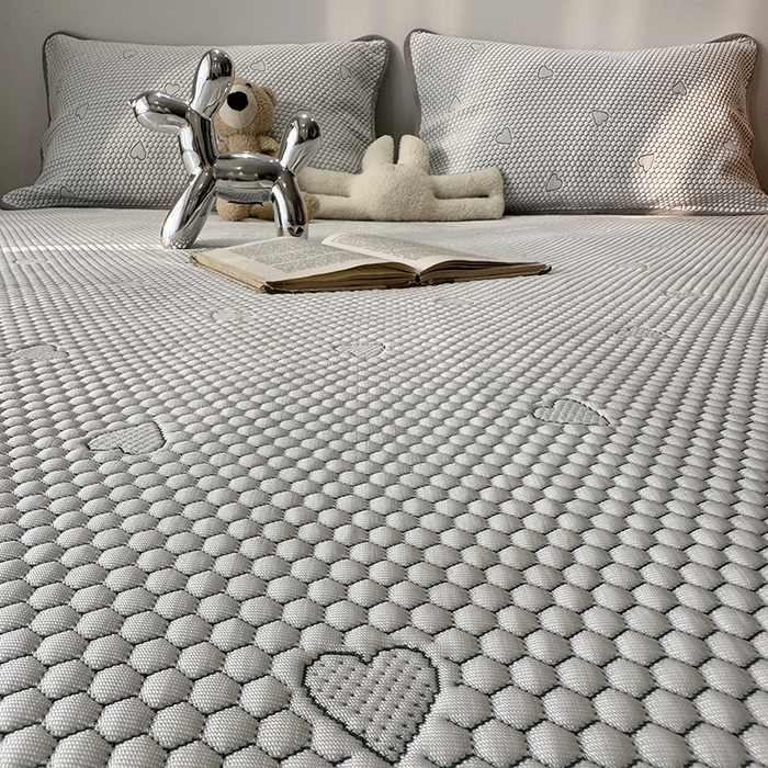 91家纺网 家纺一手货源 找家纺 千朵  2024新款床笠款3D凉感豆豆凉席 爱心绿