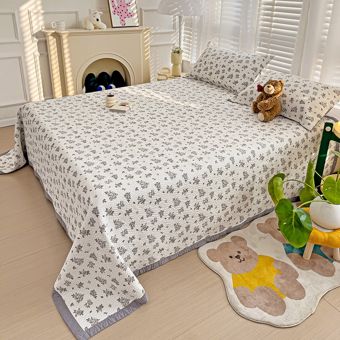 91家纺网 家纺一手货源 找家纺 2024新款A类60支双面全棉高温水洗夹棉单床盖填充新疆棉花 紫荆花