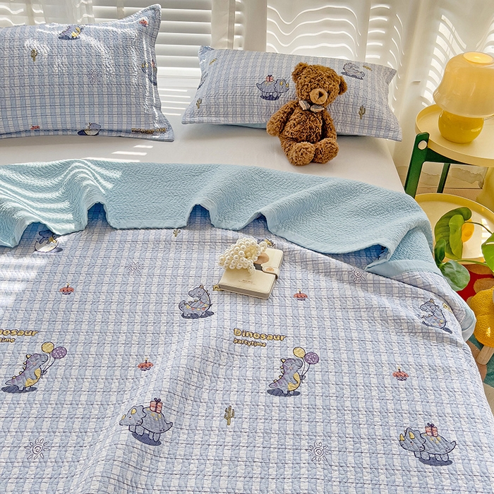 91家纺网 家纺一手货源 找家纺 胜权家纺 2024新款A类60支双面全棉高温水洗夹棉床盖三件套 可爱恐龙