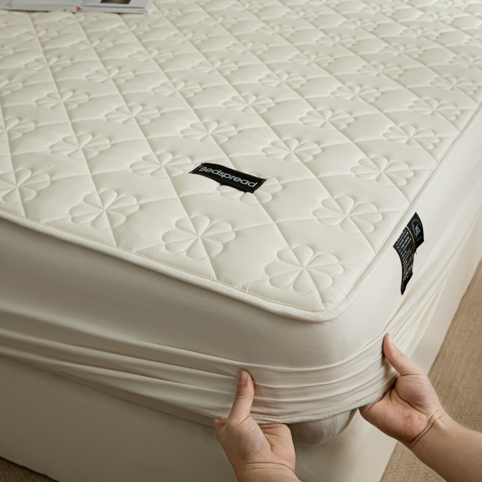 91家纺网 家纺一手货源 找家纺 芬晴家纺 2024新款A类全棉水洗棉抗菌床笠夹棉床笠奥兰 奥兰-奶白