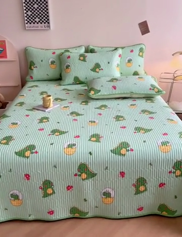 91家纺网 家纺一手货源 找家纺 莎果 2024新款正面纯棉绗缝床盖 恐龙宝宝