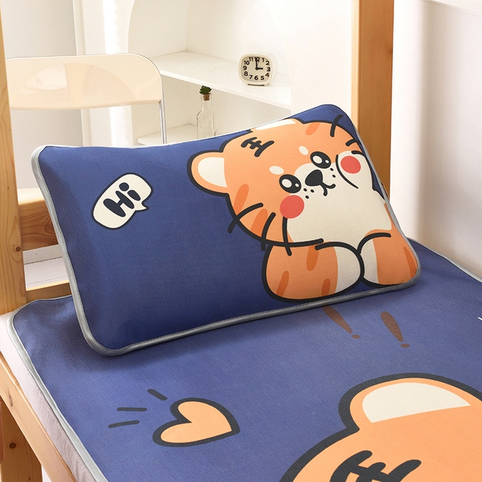 91家纺网 家纺一手货源 找家纺 多乐家纺 2024新款学生床数码大版印花冰丝凉席 萌虎