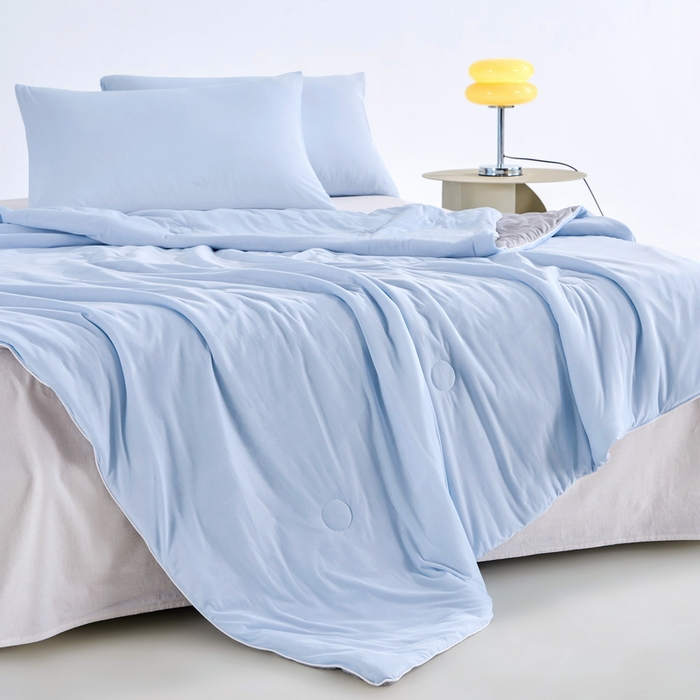 91家纺网 家纺一手货源 找家纺 梦恬佳2024新款A类冰淇凌凉感丝夏被 天空蓝