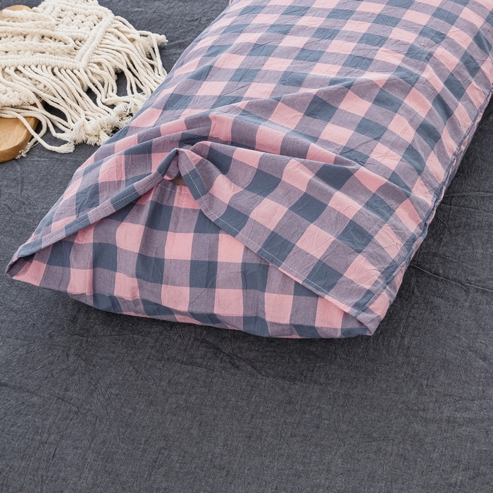 91家纺网 家纺一手货源 找家纺 大黄蜂家居家纺 2025新款日式纯棉水洗棉信封式枕套 小方格红