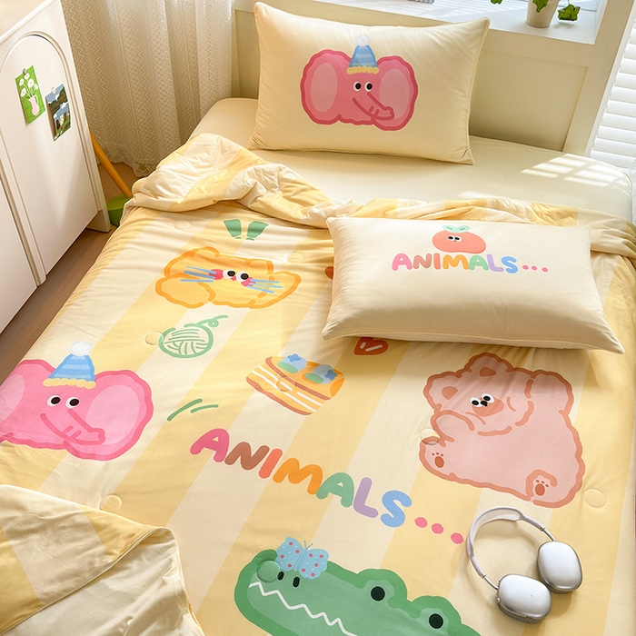 91家纺网 家纺一手货源 找家纺 星期八 2024新款针织棉夏被四件套 动物园