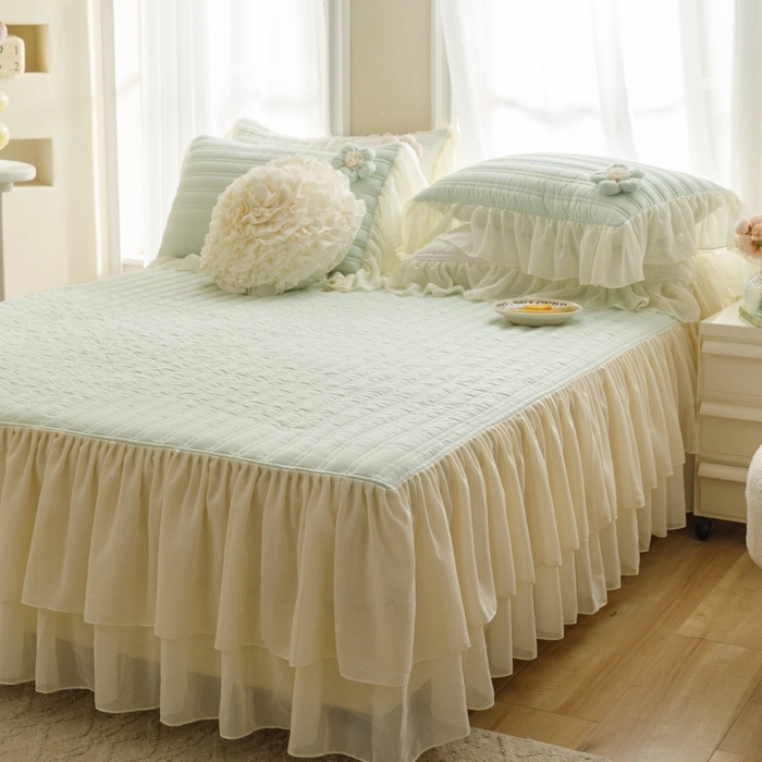 91家纺网 家纺一手货源 找家纺 胜权家纺 2024新款A类水洗60支全棉工艺款夹棉单床裙 花儿朵朵-清新绿