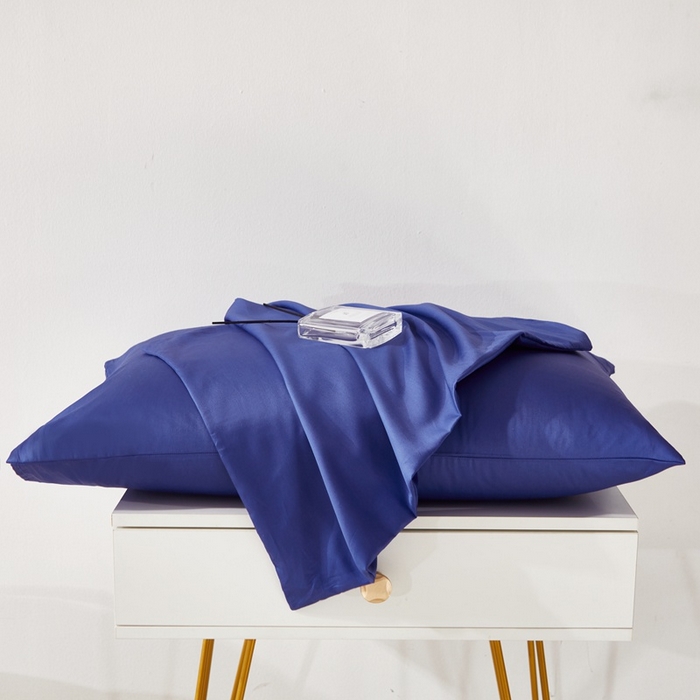 91家纺网 家纺一手货源 找家纺 晶缦家纺 2024新款全棉60支贡缎长绒棉纯色多规格四件套和单品-琅夕系列 单枕套 琅夕-克莱因蓝