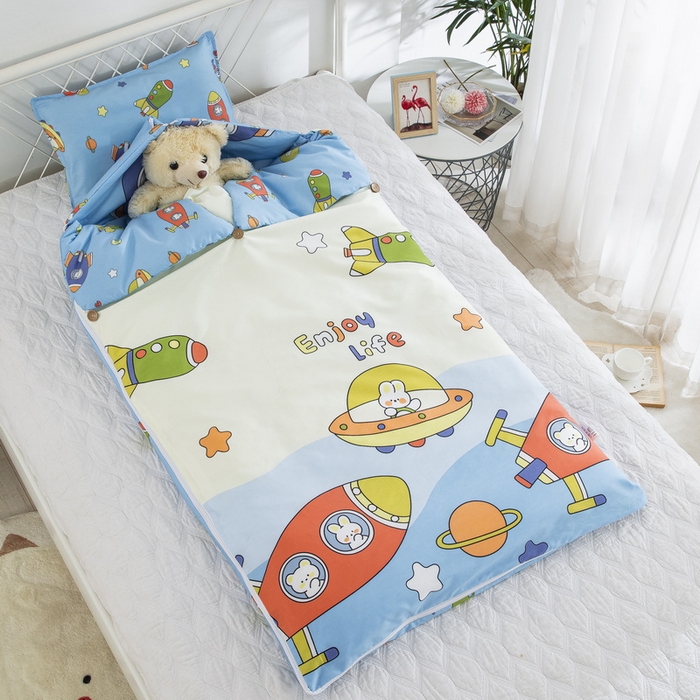 91家纺网 家纺一手货源 找家纺 大黄蜂家居家纺 2025新款纯棉四季款水晶绒四季大版花儿童睡袋 遨游太空