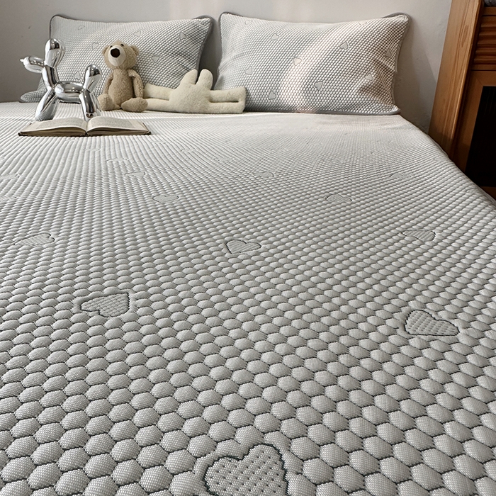 91家纺网 家纺一手货源 找家纺 千朵  2024新款床笠款3D凉感豆豆凉席 爱心绿