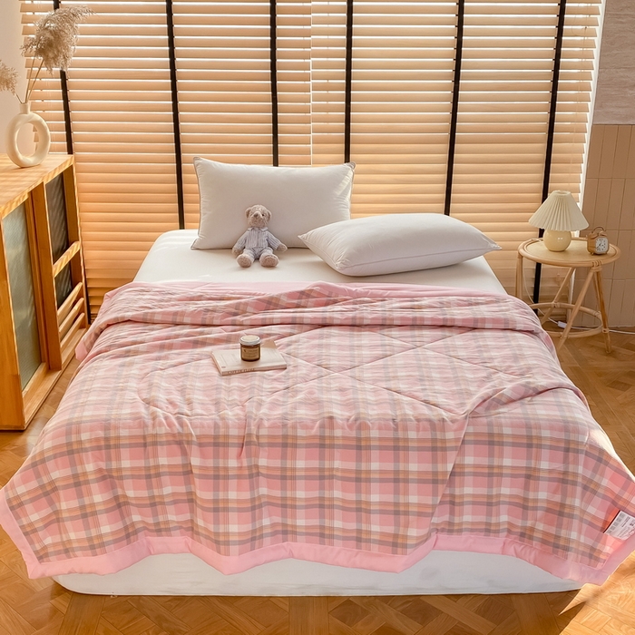 91家纺网 家纺一手货源 找家纺 梦恬佳2024新款无印风水洗棉夏被-初遇粉