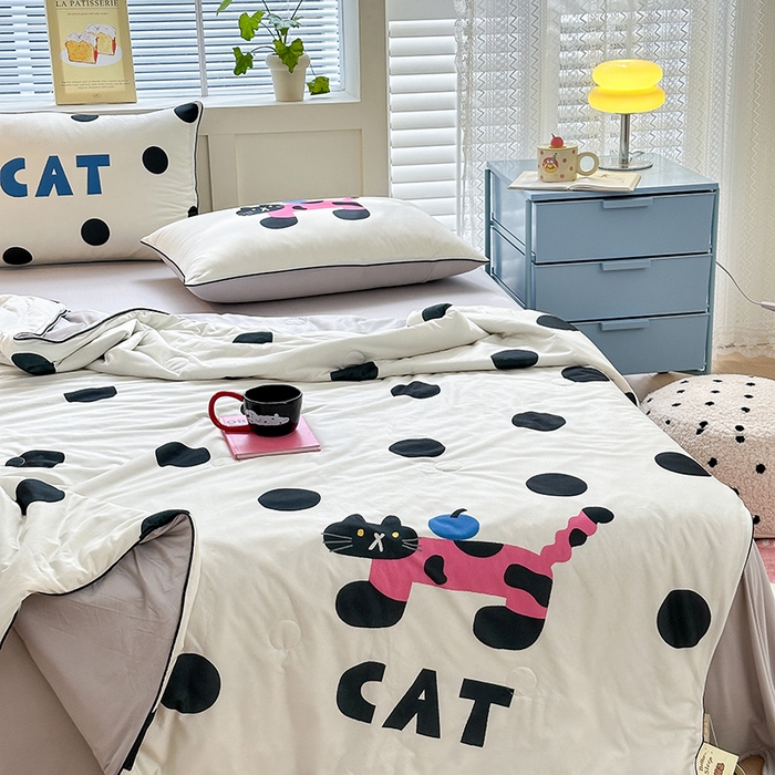 91家纺网 家纺一手货源 找家纺 星期八 2024新款针织棉夏被四件套 小猫