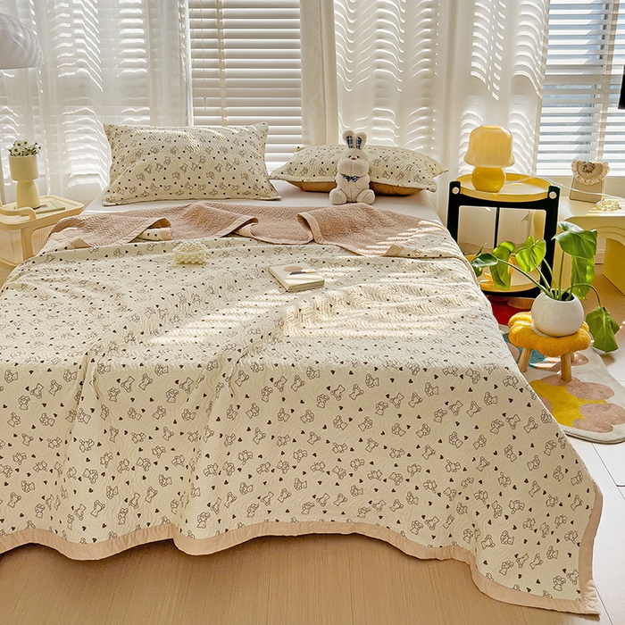 91家纺网 家纺一手货源 找家纺 胜权家纺 2024新款A类60支双面全棉高温水洗夹棉床盖三件套 乖乖熊