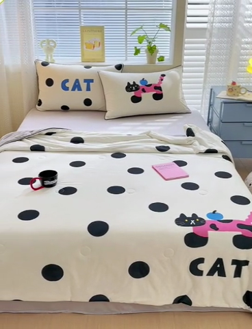 91家纺网 家纺一手货源 找家纺 星期八 2024新款针织棉夏被四件套 小猫