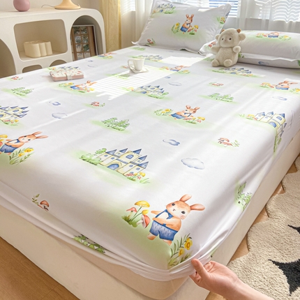 91家纺网 家纺一手货源 找家纺 久云居2024A类印花磨毛防水床笠 城堡小兔