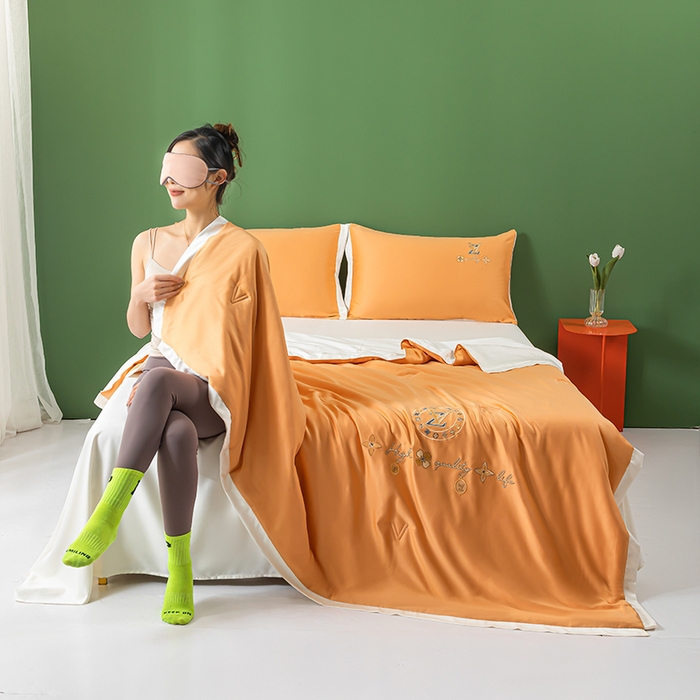 91家纺网 家纺一手货源 找家纺 梦镜家纺 2025新款凉感丝大豆夏被-四叶草系列 四叶草-热烈橙