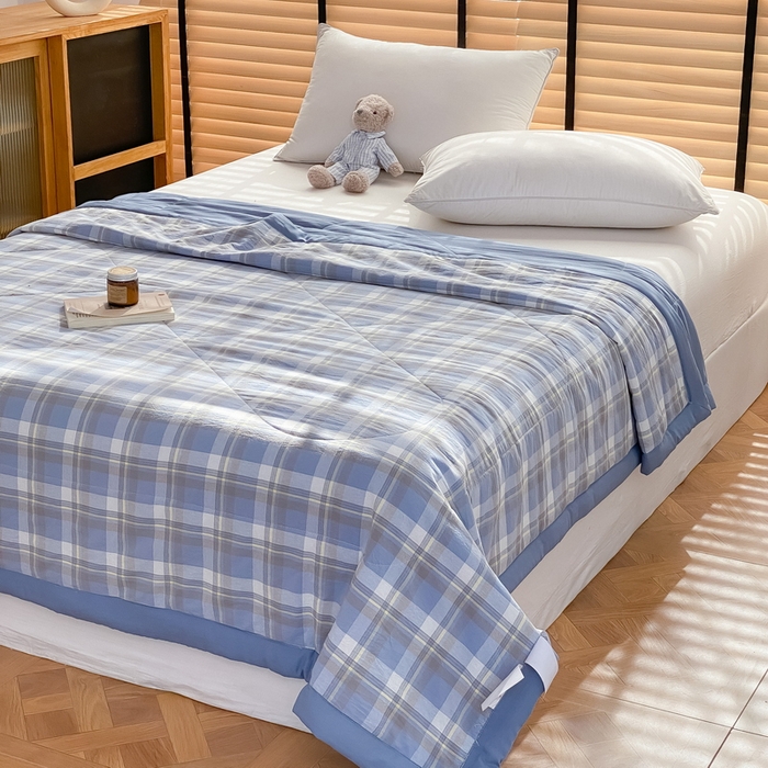 91家纺网 家纺一手货源 找家纺 梦恬佳2024新款无印风水洗棉夏被-初遇蓝