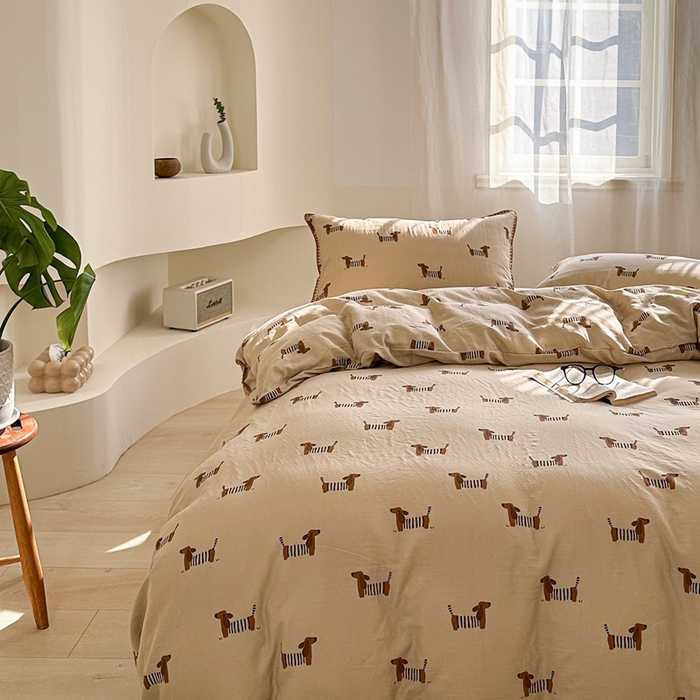 91家纺网 家纺一手货源 找家纺 洋铭区（原狠狠爱） 2024新款全棉双层纱四件套 小狗条条