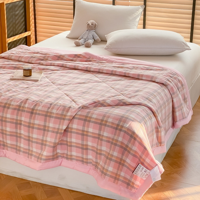 91家纺网 家纺一手货源 找家纺 梦恬佳2024新款无印风水洗棉夏被-初遇粉