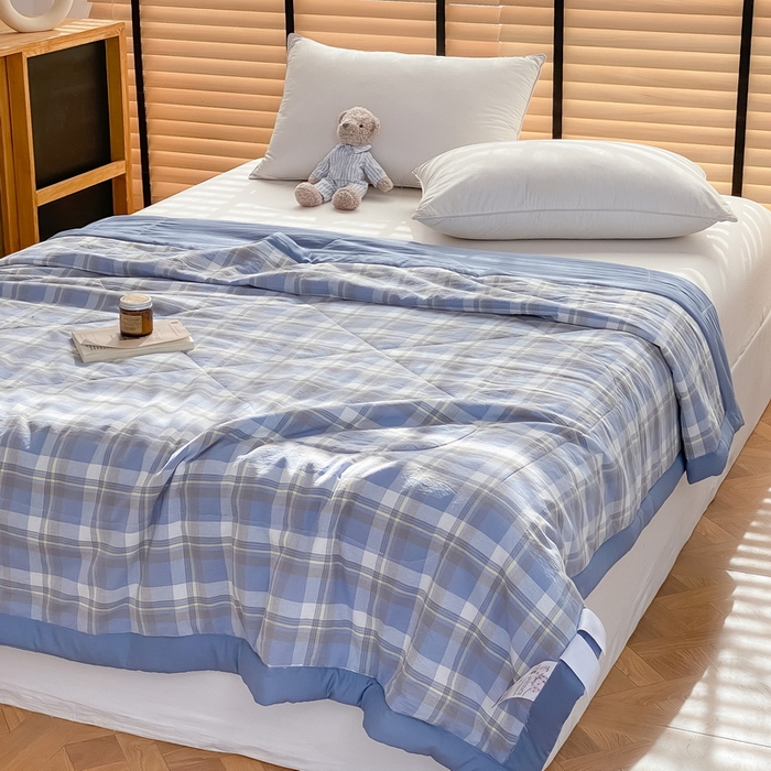 91家纺网 家纺一手货源 找家纺 梦恬佳2024新款无印风水洗棉夏被-初遇蓝