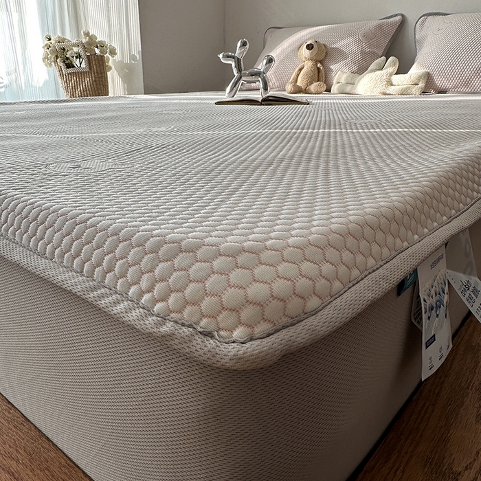 91家纺网 家纺一手货源 找家纺 千朵  2024新款床笠款3D凉感豆豆凉席 小熊粉