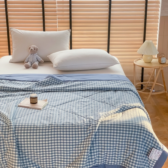 91家纺网 家纺一手货源 找家纺 梦恬佳2024新款无印风水洗棉夏被-蓝小格