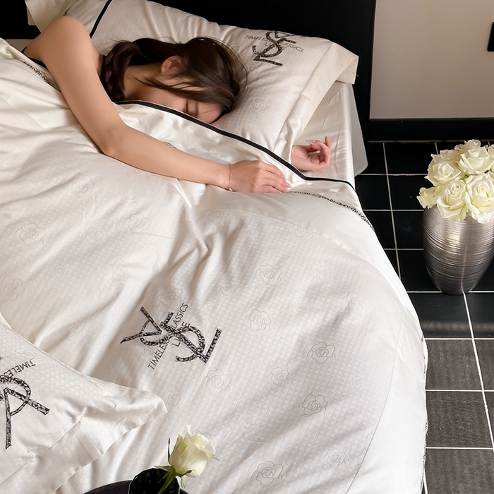 91家纺网 家纺一手货源 找家纺 馨蕊家居 2024春夏新品新疆阿克苏100支高定系列四件套-里奥 里奥-月光白