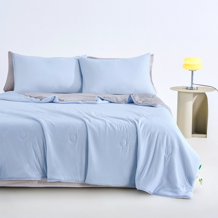 91家纺网 家纺一手货源 找家纺 梦恬佳2024新款A类冰淇凌凉感丝夏被 天空蓝