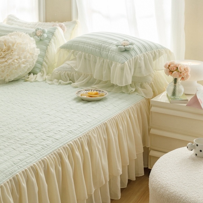 91家纺网 家纺一手货源 找家纺 胜权家纺 2024新款A类水洗60支全棉工艺款夹棉床裙三件套 花儿朵朵-清新绿