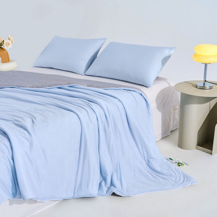 91家纺网 家纺一手货源 找家纺 梦恬佳2024新款A类冰淇凌凉感丝夏被 天空蓝