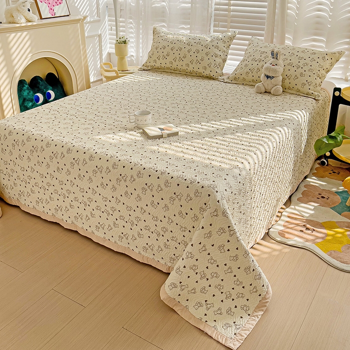 91家纺网 家纺一手货源 找家纺 2024新款A类60支双面全棉高温水洗夹棉单床盖填充新疆棉花 乖乖熊