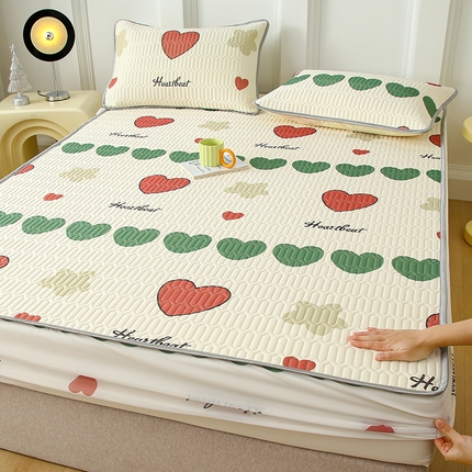 91家纺网 家纺一手货源 找家纺 伊人坊 2024新款A类凉感丝0.4乳胶床笠凉席夏被套件 绿色心情