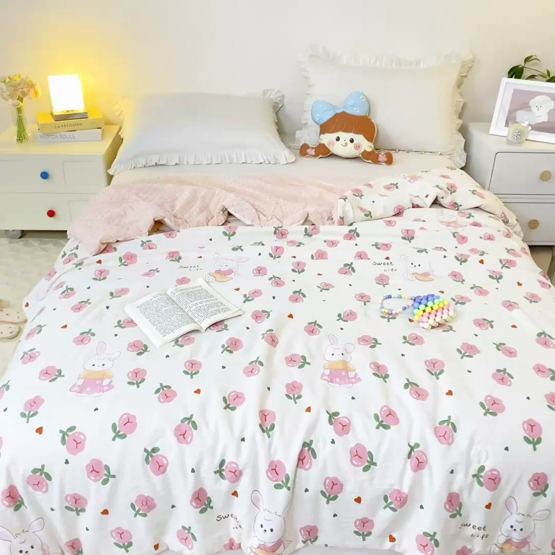 91家纺网 家纺一手货源 找家纺 芯元素 2024新款A类水洗棉凉豆豆夏被 郁金香兔