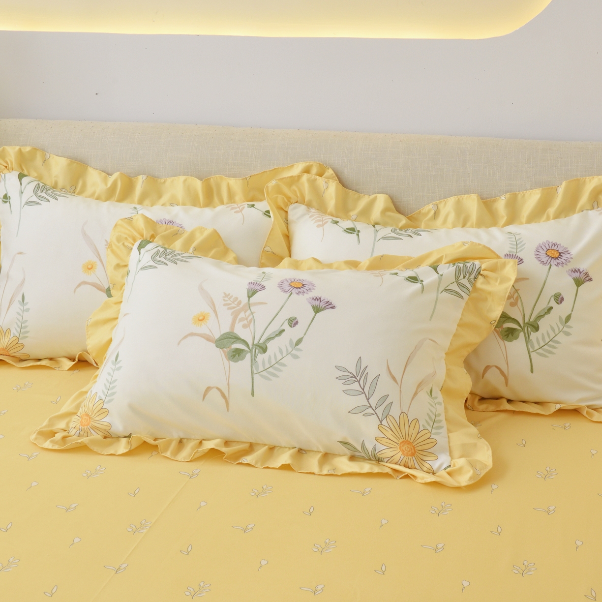 91家纺网 家纺一手货源 找家纺 宅家居 2024新韩版亲肤磨毛花边小号三件套 四件套床单大荷叶边 周生如故