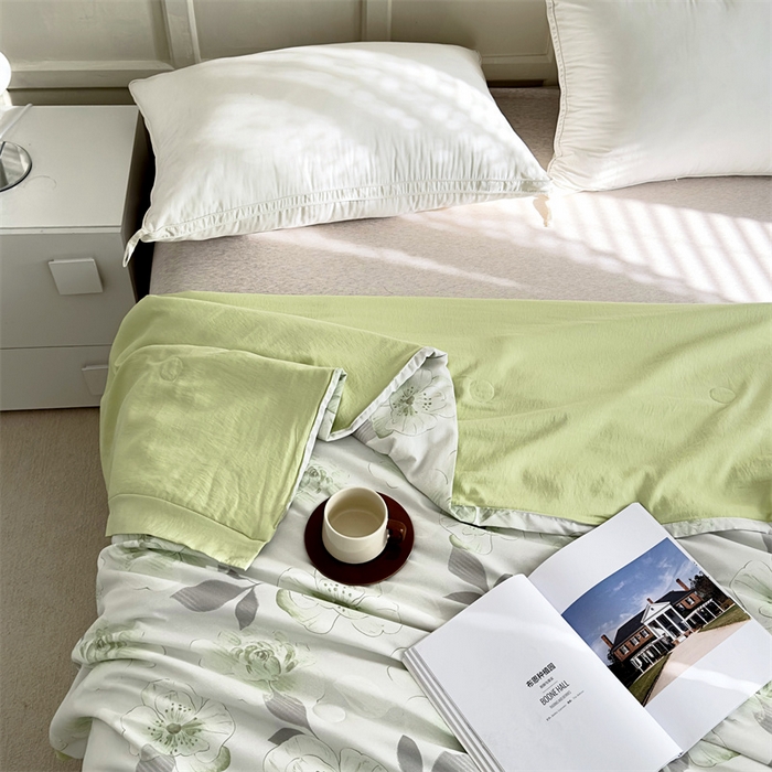 91家纺网 家纺一手货源 找家纺 青螺家纺2024新款50S天丝夏凉被 浪漫-夏绿