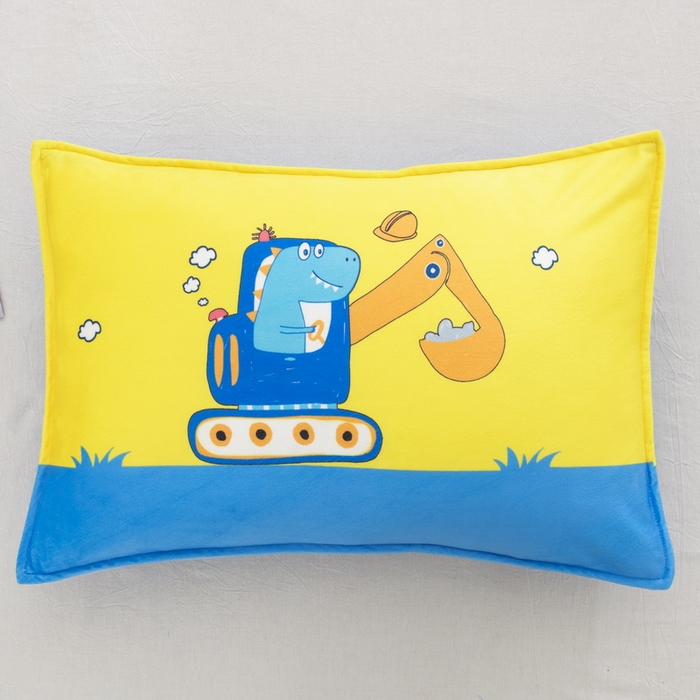 91家纺网 家纺一手货源 找家纺 大黄蜂家居家纺 2025新款水晶绒卡通图案枕套-平面款水晶绒枕套 恐龙挖机