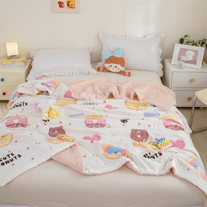 91家纺网 家纺一手货源 找家纺 芯元素 2024新款A类水洗棉凉豆豆夏被 cute甜甜圈