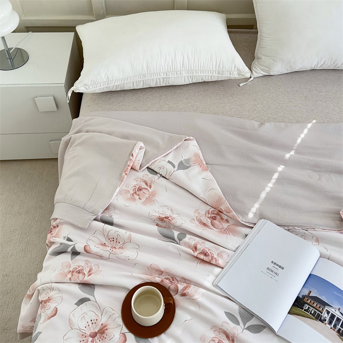 91家纺网 家纺一手货源 找家纺 青螺家纺2024新款50S天丝夏凉被 浪漫夏粉