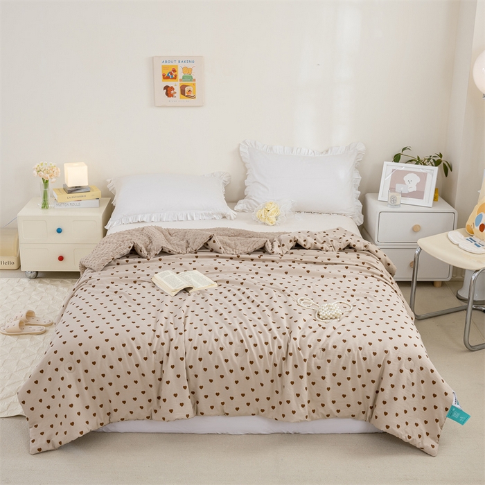 91家纺网 家纺一手货源 找家纺 芯元素 2024新款A类水洗棉凉豆豆夏被 爱心-咖